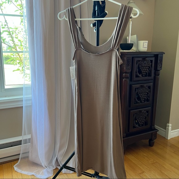 NWT Taupe Sleeveless Resort Dress with Neckline Wooden Bead Detail - Picture 3 of 6